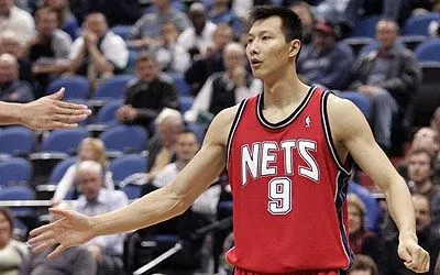 腾讯首款 NBA 真实竞技手游，体验豪华球星阵容与多样比赛模式